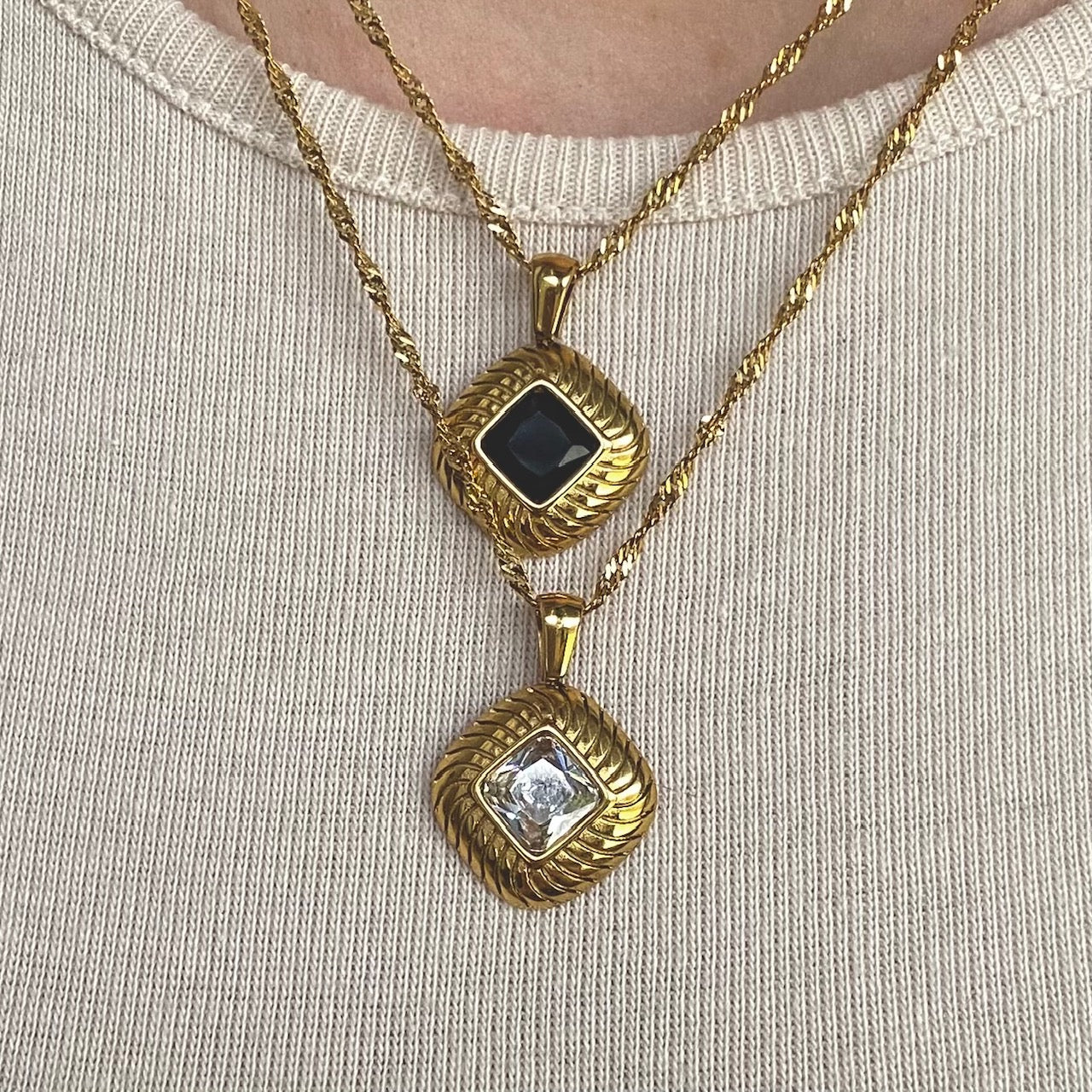 Blair Necklace Black - Image 3
