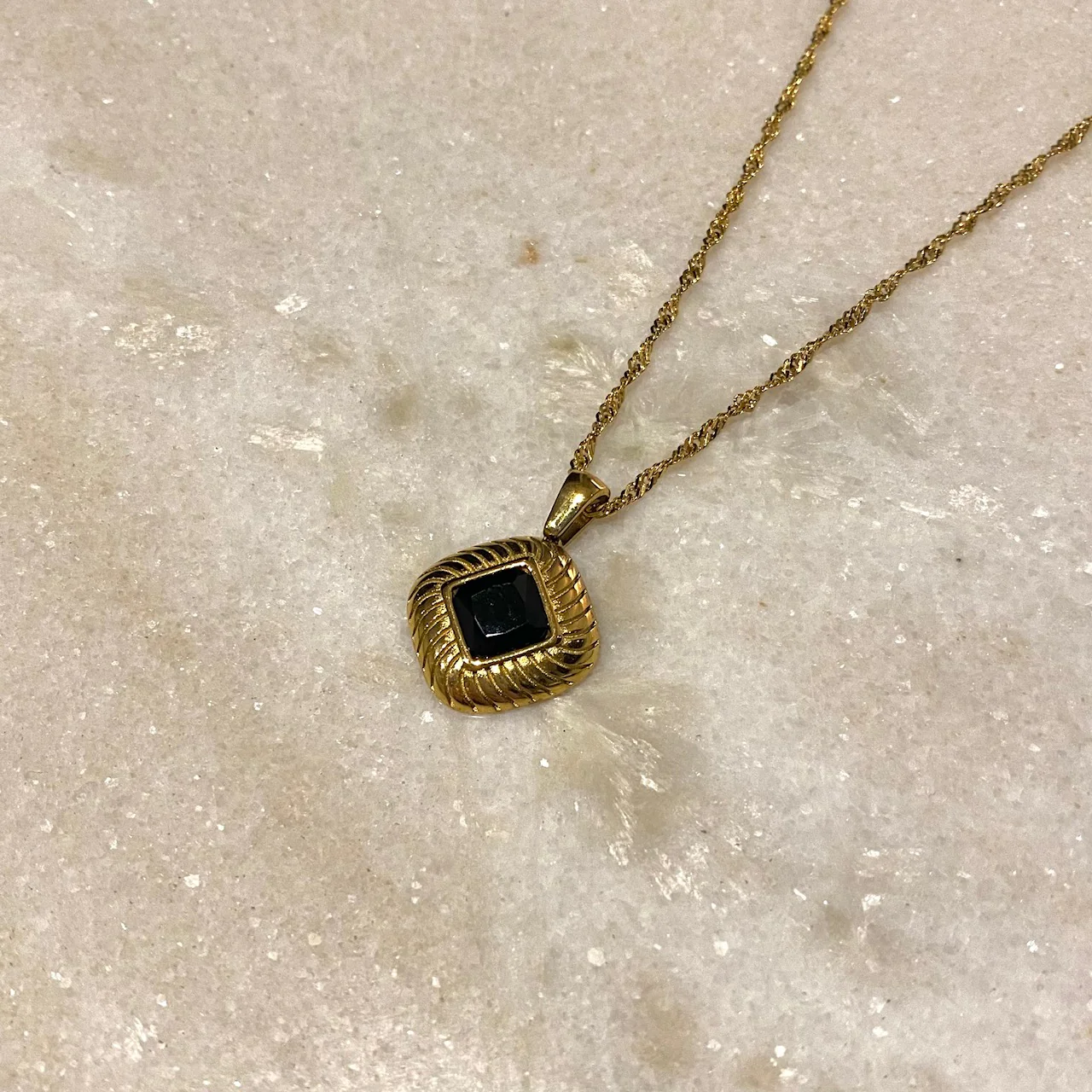Blair Necklace Black - Image 4