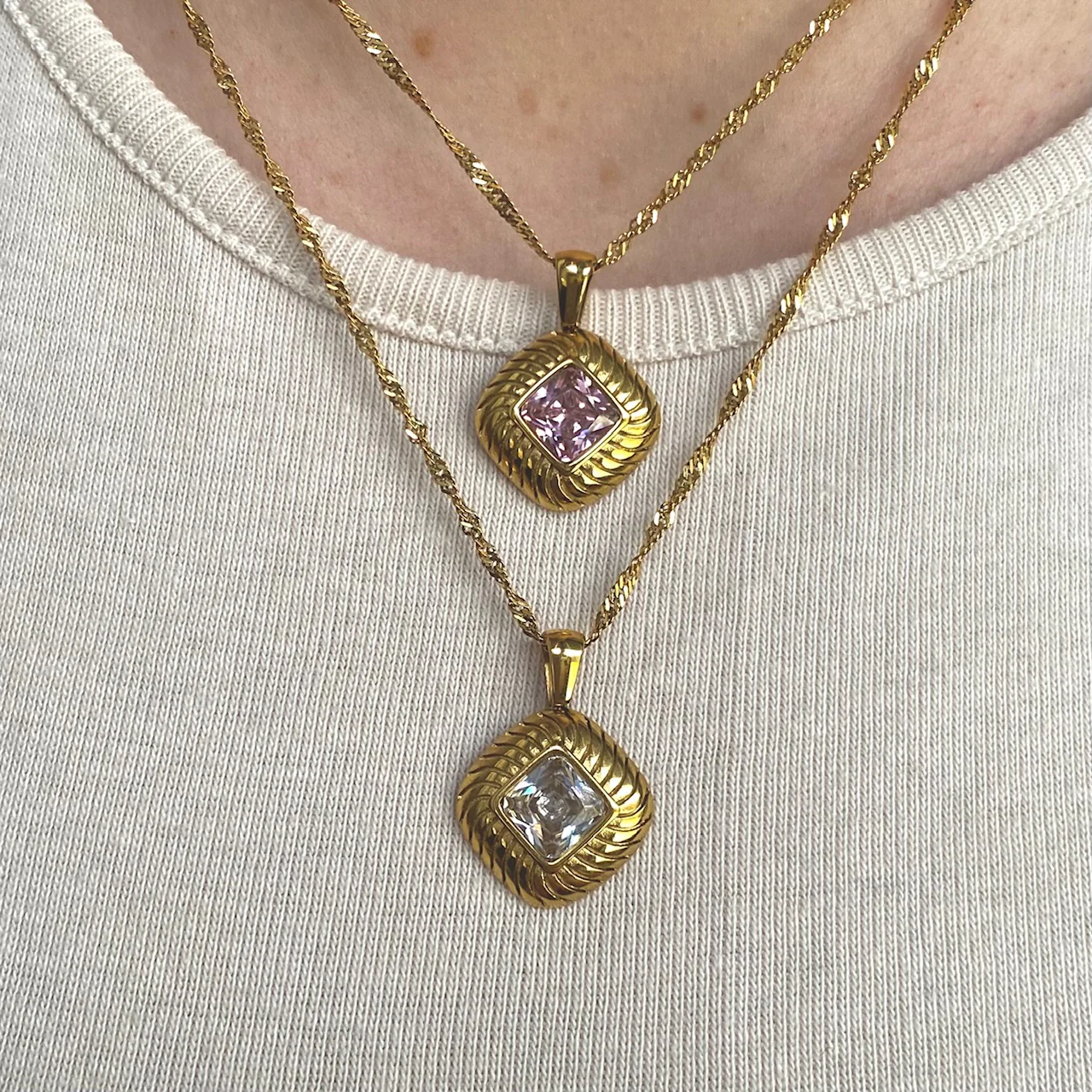 Blair Necklace Clear - Image 3
